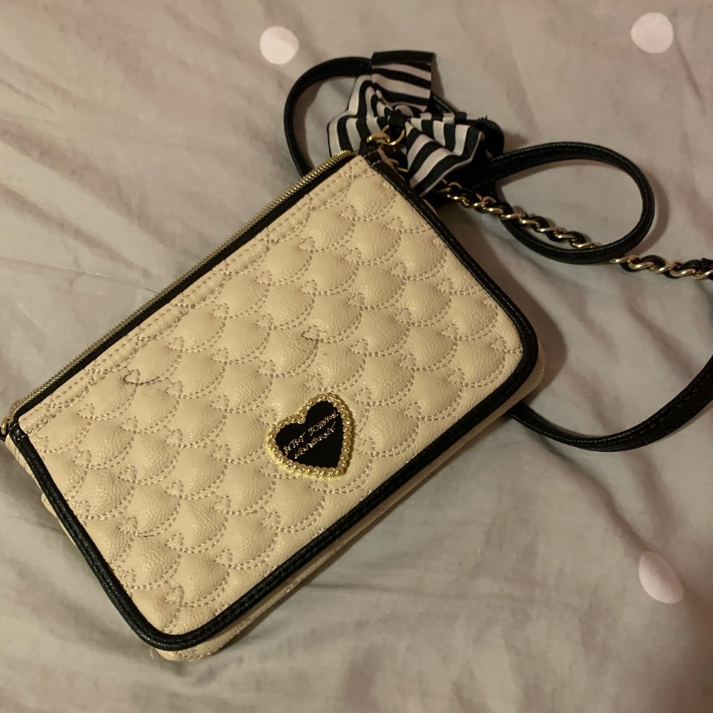 betsy johnson purse